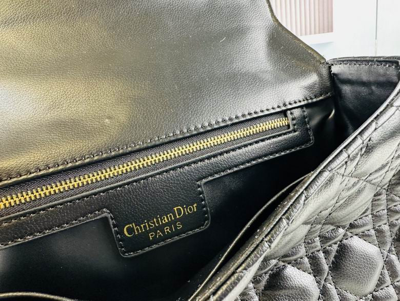 Sac en main Christian Dior